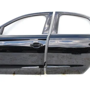 Zamów teraz AUDI A8 DRZWI LEWE PRZÓD + TYŁ STRONA LEWA przednie + tylne 2 sztuki D4 4H Kolor: A2A2 LY9B - czarny brylantowy 2010-2017