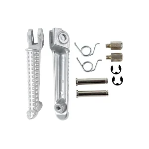 Nowość BIKETEC PARTS ZESTAW PODNÓŻKÓW (PODNÓŻKI) KIEROWCY KOMPLETNY Z MOCOWANIAMI YAMAHA YZF R1 '98-11, YZF R6 '99-12 KOLOR SREBRNY