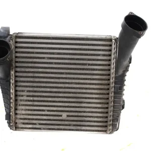 Wysoka jakość VW TOUAREG AUDI Q7 CHŁODNICA INTERKULERA 7L0145804A 7L6145804B 7P6145804A PRAWA POWIETRZA DOŁADOWANIA 7L0 145 804 A 4L 7L 7P
