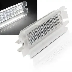 Lampki rejestracji Renault Clio II 01-04 / Dacia Logan 04-12 / Sandero 08-12 Popularny